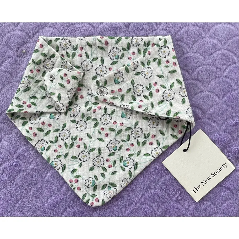 We Are the New Society Organic Cotton Floral Bandanna Baby Bib *bnwt!!*